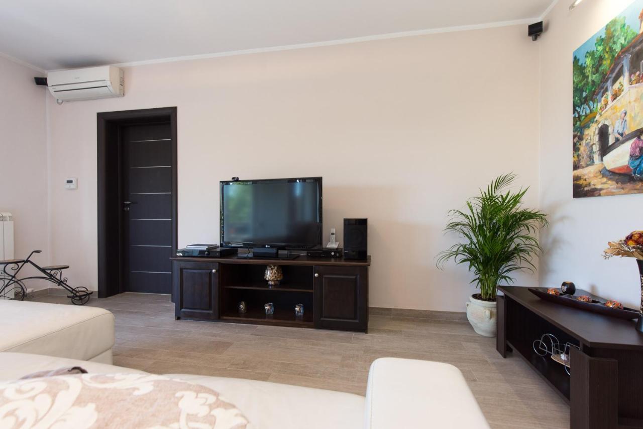 Deluxe Sea View Apartment Mate Balote Рийека Екстериор снимка