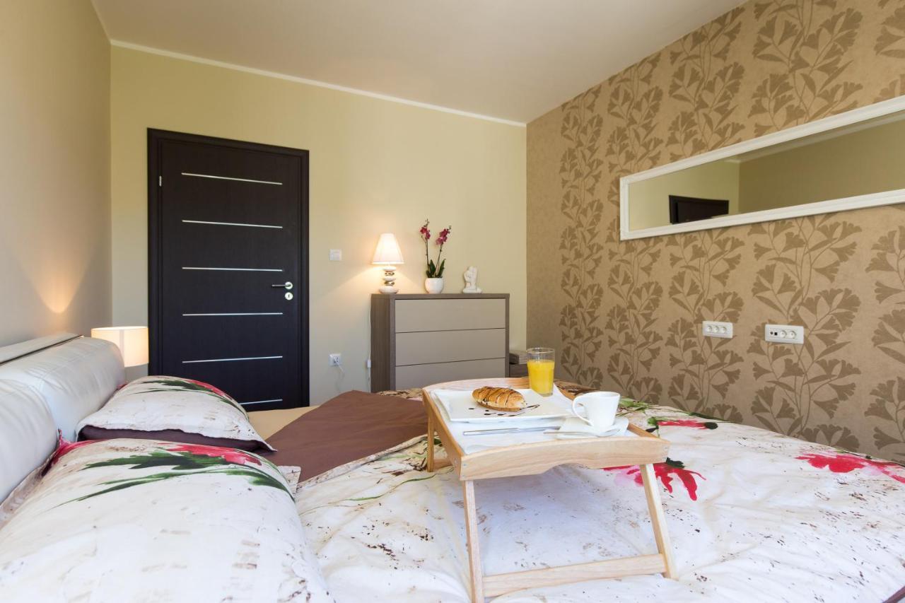 Deluxe Sea View Apartment Mate Balote Рийека Екстериор снимка