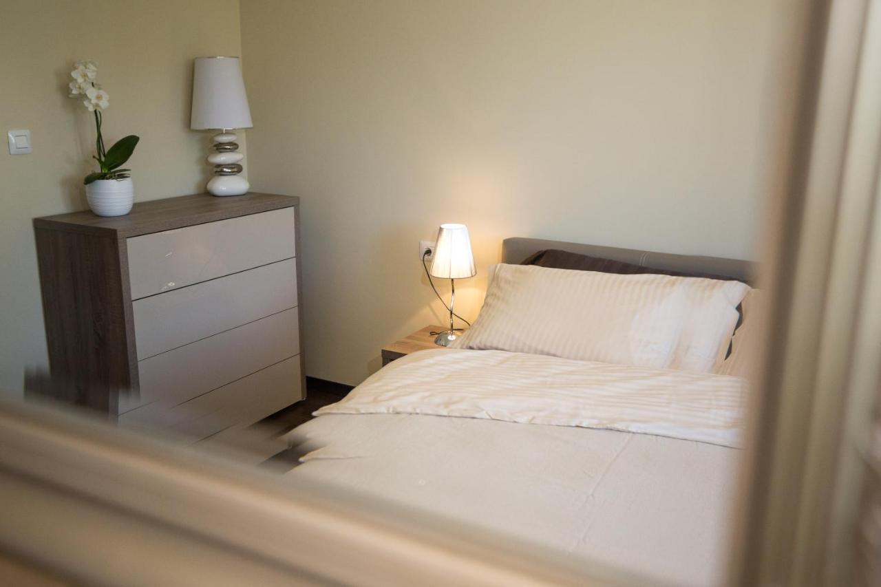 Deluxe Sea View Apartment Mate Balote Рийека Екстериор снимка
