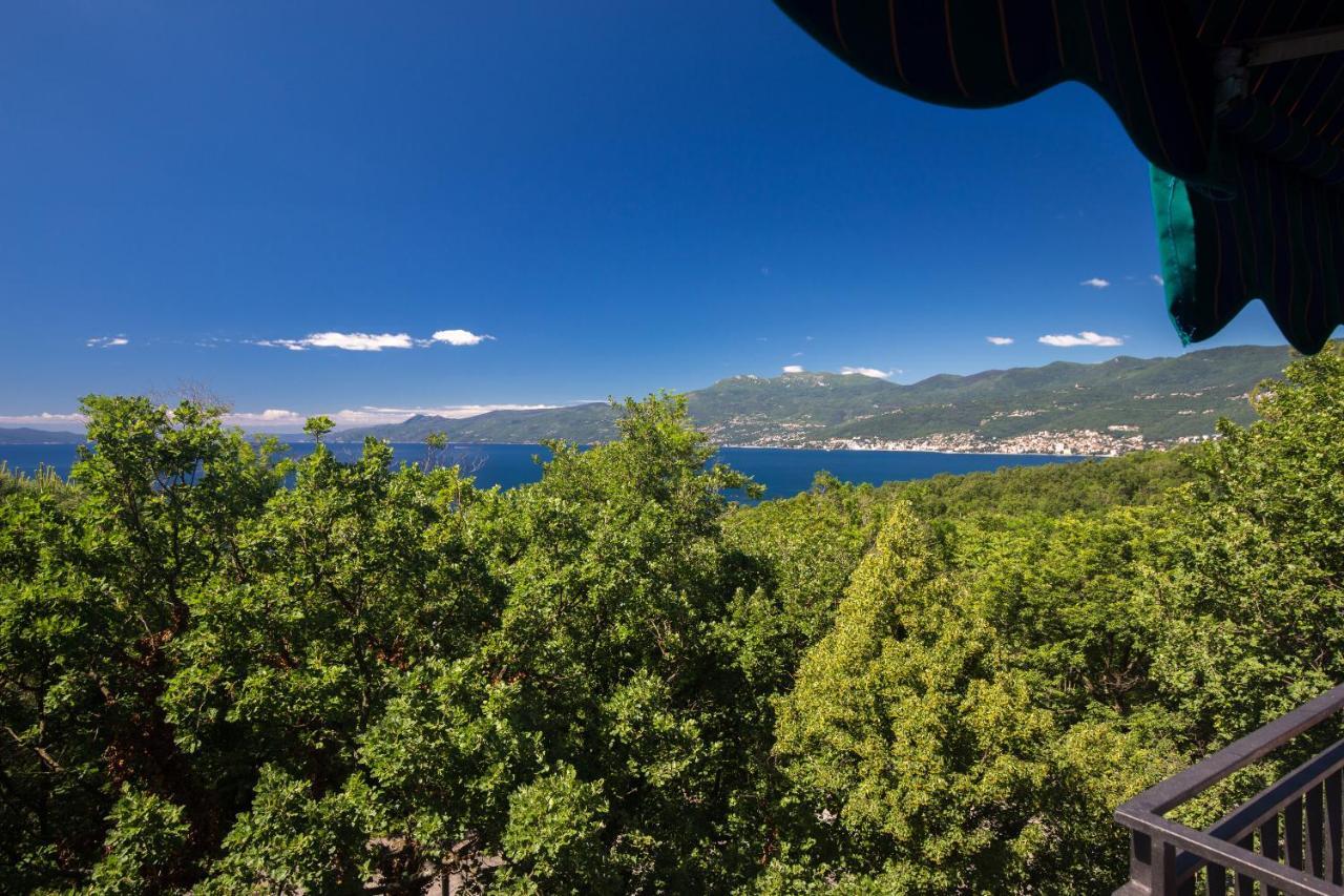 Deluxe Sea View Apartment Mate Balote Рийека Екстериор снимка
